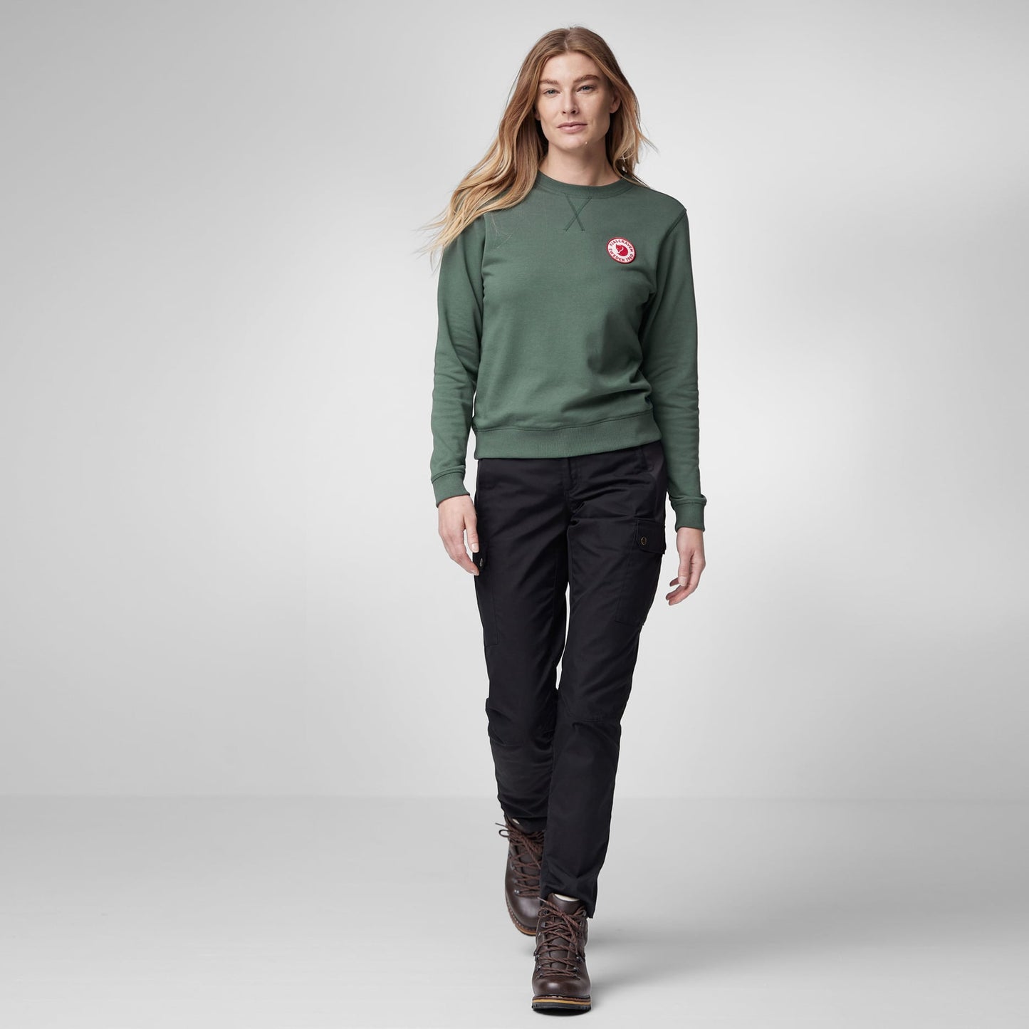 1960 LOGO BADGE SWEATER W - US 8517