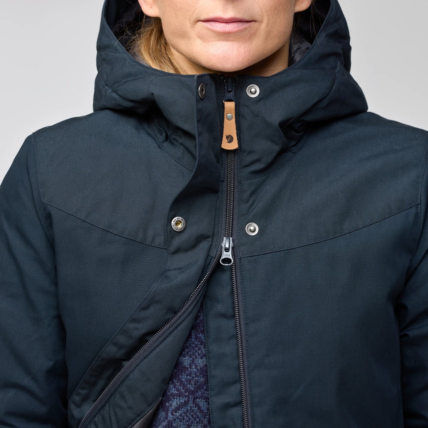 STINA PADDED JACKET W - US 6057